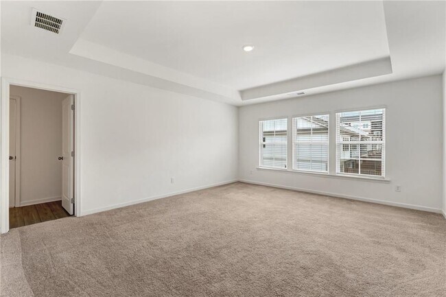 Building Photo - 649 Isom Walk