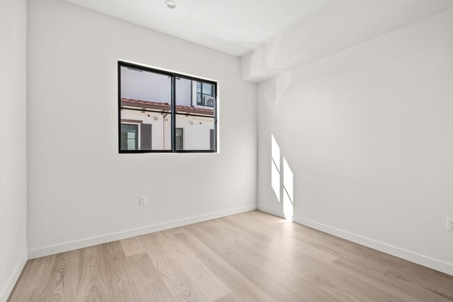 Building Photo - Brand-New Luxury Townhomes in Arcadia’s Top School District