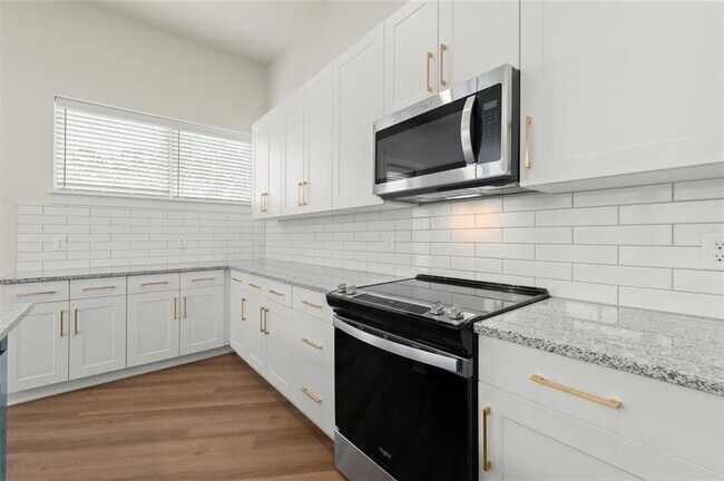 Building Photo - 2648 Sandy Plains Rd