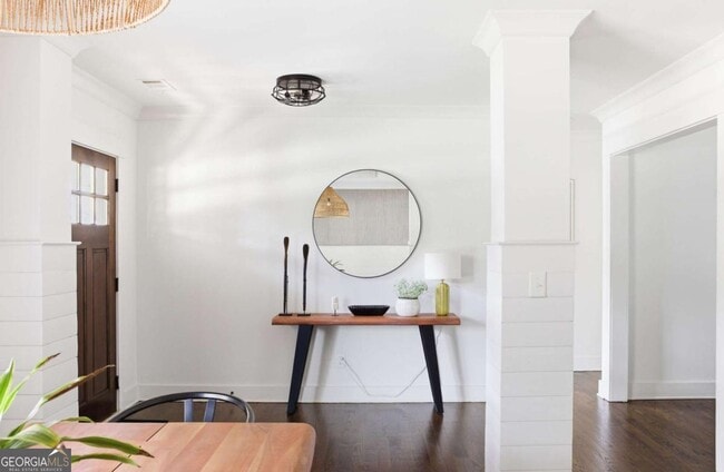 Building Photo - 318 Ashburton Ave SE