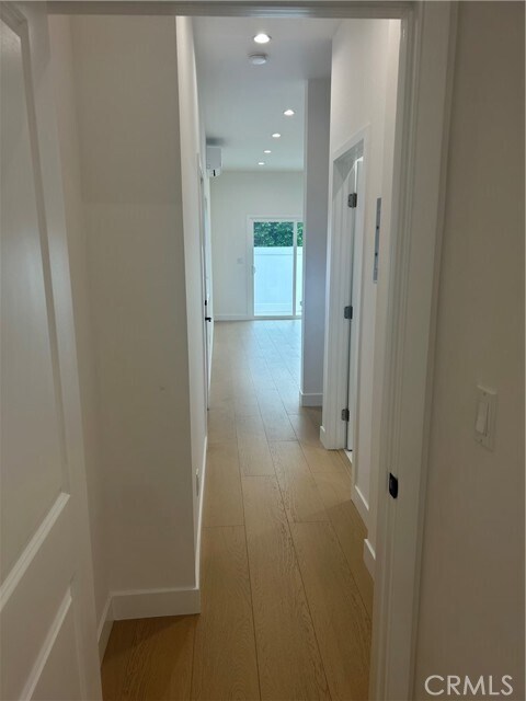 Building Photo - 11052 Emelita St