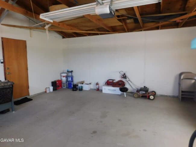 Building Photo - 9841 Mendiburu Rd