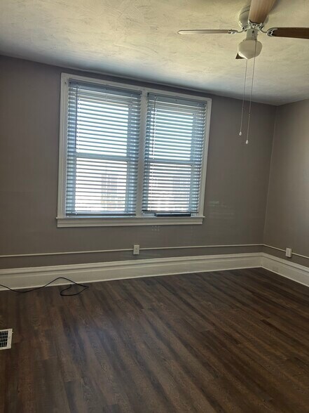 Building Photo - 256 Whipple St