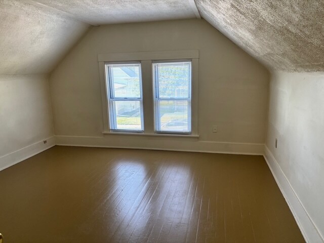Building Photo - 1209 New Hampshire St