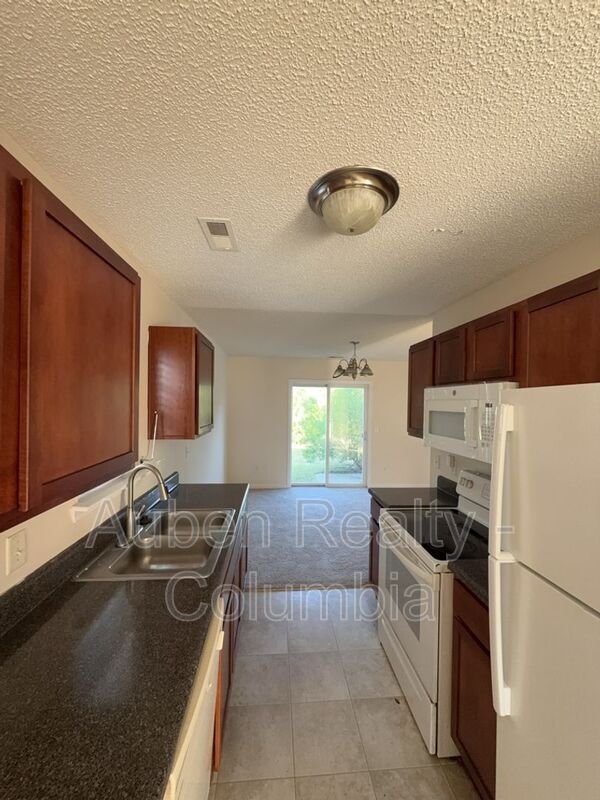 Building Photo - 420 Cape Jasmine Way