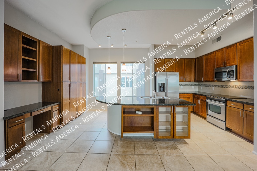 Building Photo - 6745 N 93RD Ave