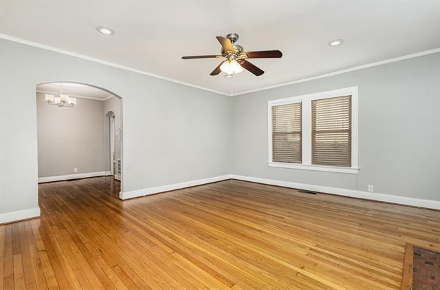 Building Photo - 5924 La Vista Dr