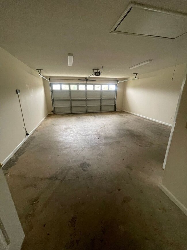 Building Photo - Windsor Garden Subdivision...