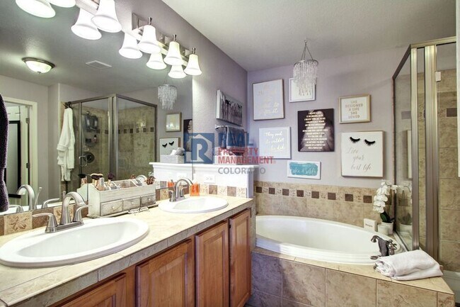 Building Photo - 563 Lost Valley Point