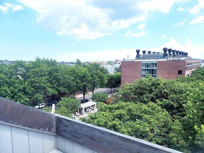 Building Photo - 42 8th St