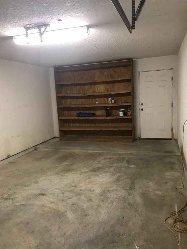 Building Photo - 5505 Avenue K