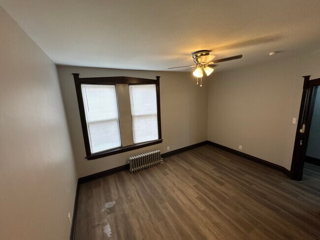 Building Photo - 6362 S Greenwood Ave