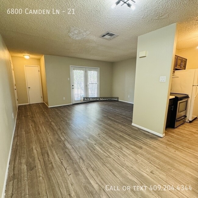 Building Photo - 6800 Camden Ln