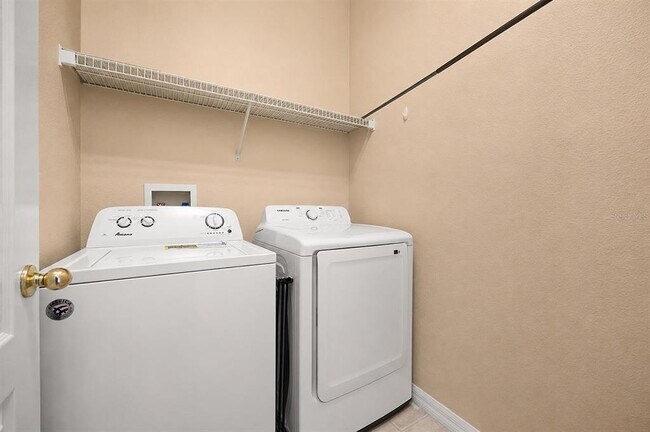 Building Photo - 2210 San Jacinto Cir
