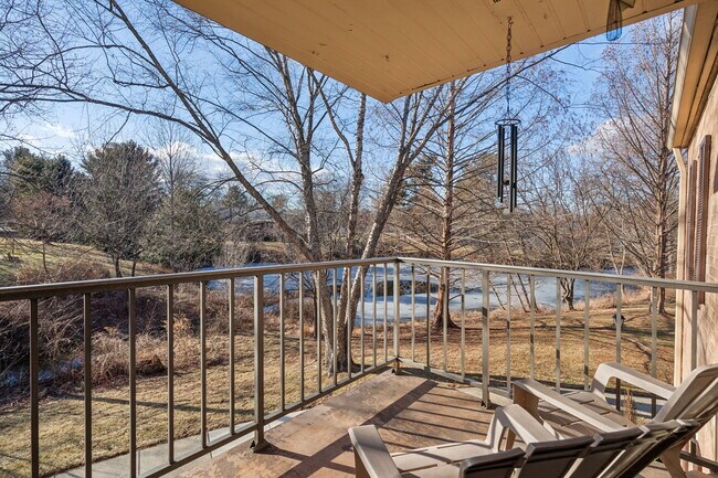 Building Photo - 517 Old Forge Crossing