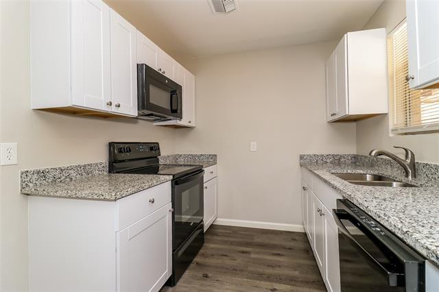Building Photo - 2205 Marvel Dr