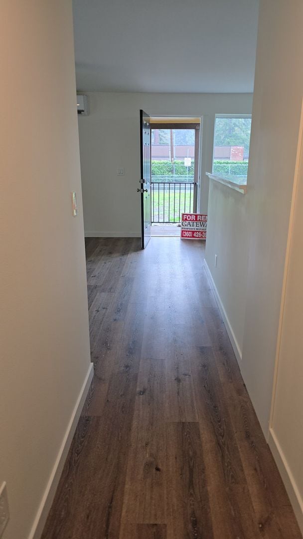 Building Photo - 14914 Woodbrook Dr SW