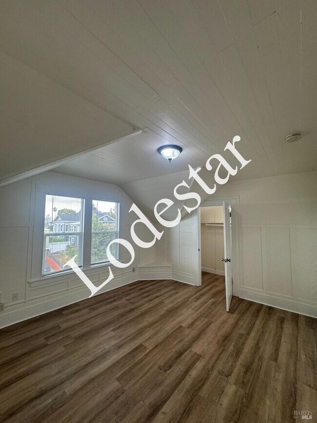 Building Photo - 302 Carolina St