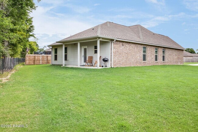 Building Photo - 106 Virtuous St