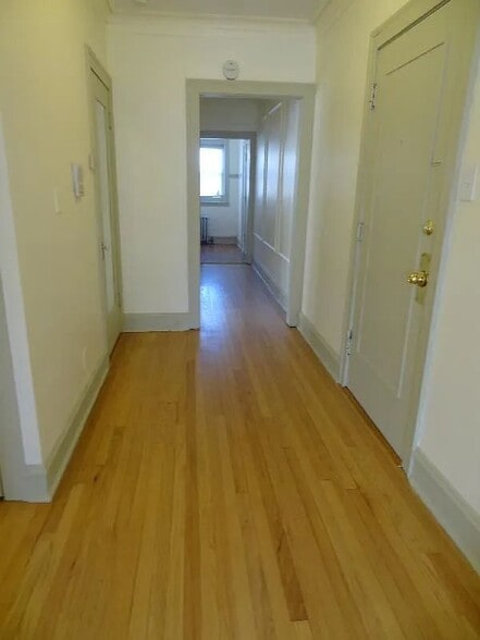 Building Photo - 121 Elmwood Ave