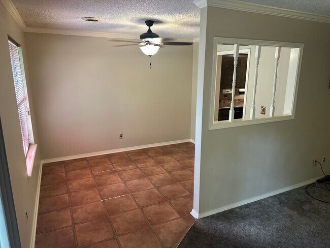 Building Photo - Available Now!  3-Bedroom, 2-Bathroom Spri...