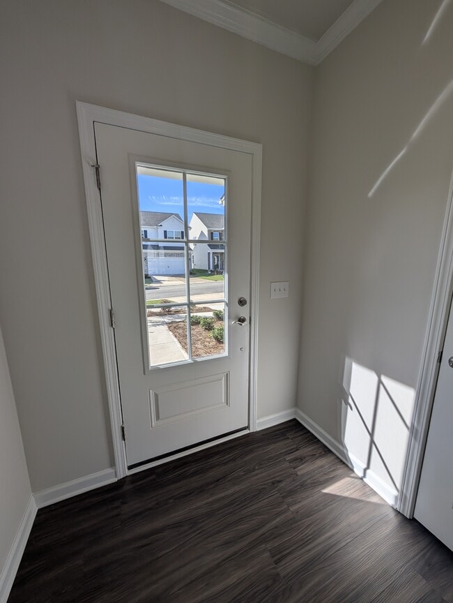 Building Photo - 5501 Hydrangea St