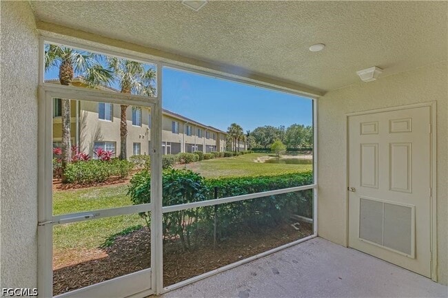 Building Photo - 9445 Ivy Brook Run