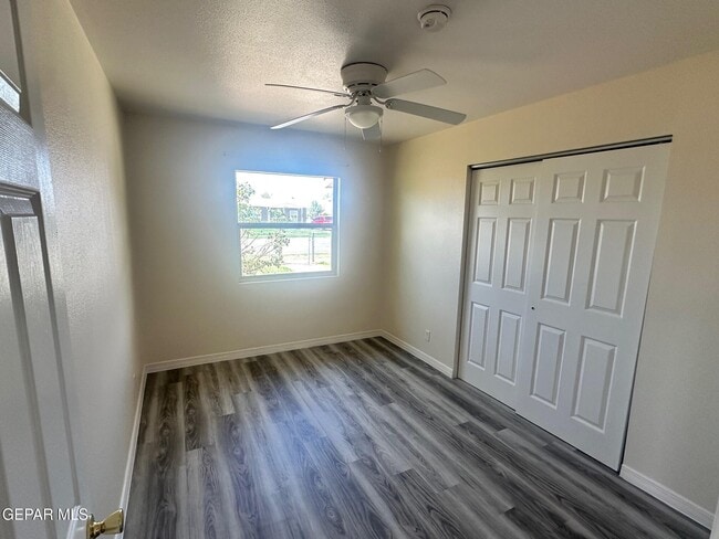 Building Photo - 5208 Blue Ridge Dr