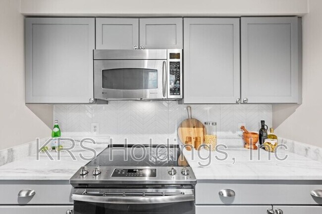 Building Photo - 2050 N Calvert St