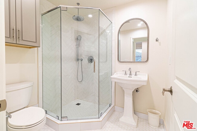 Building Photo - 8326 Beckford Ave