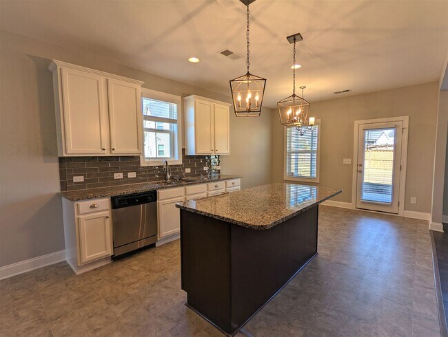 Building Photo - 46 Yellow Pne Ln