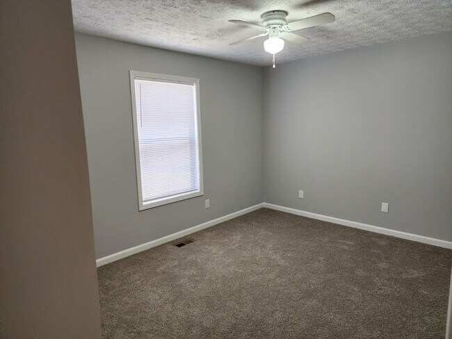 Building Photo - Beautiful 4 bed 3 bath home located in Acworth