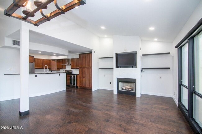 Building Photo - 5621 N 79th St