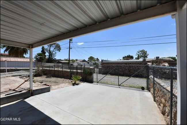 Building Photo - 4526 Bliss Ave
