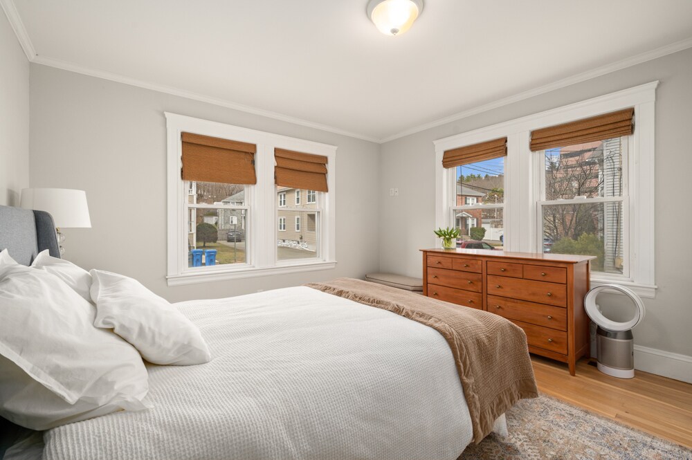 Building Photo - 37 Everett St