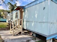 Building Photo - 5355 New Kings Rd