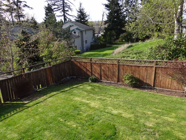 Building Photo - 6 Bedroom Home in Bellingham!