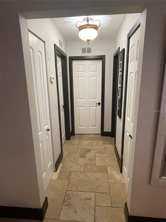 Building Photo - 5020 Brywill Cir