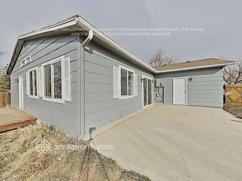 Building Photo - 1839 S Mobile St