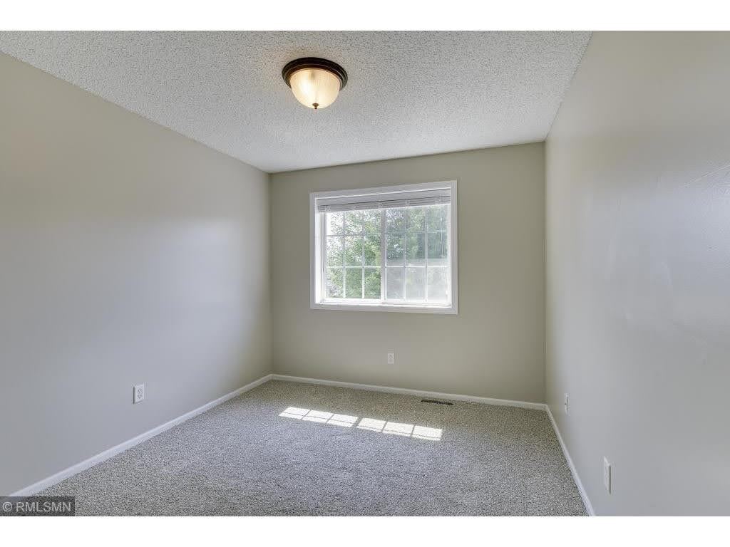 Building Photo - 2597 Yellowstone Dr