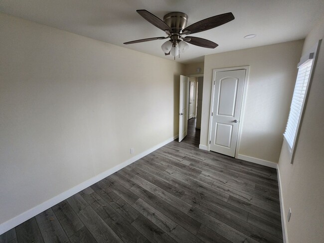 Building Photo - Charming 3-Bedroom Home Just 10 Minutes fr...