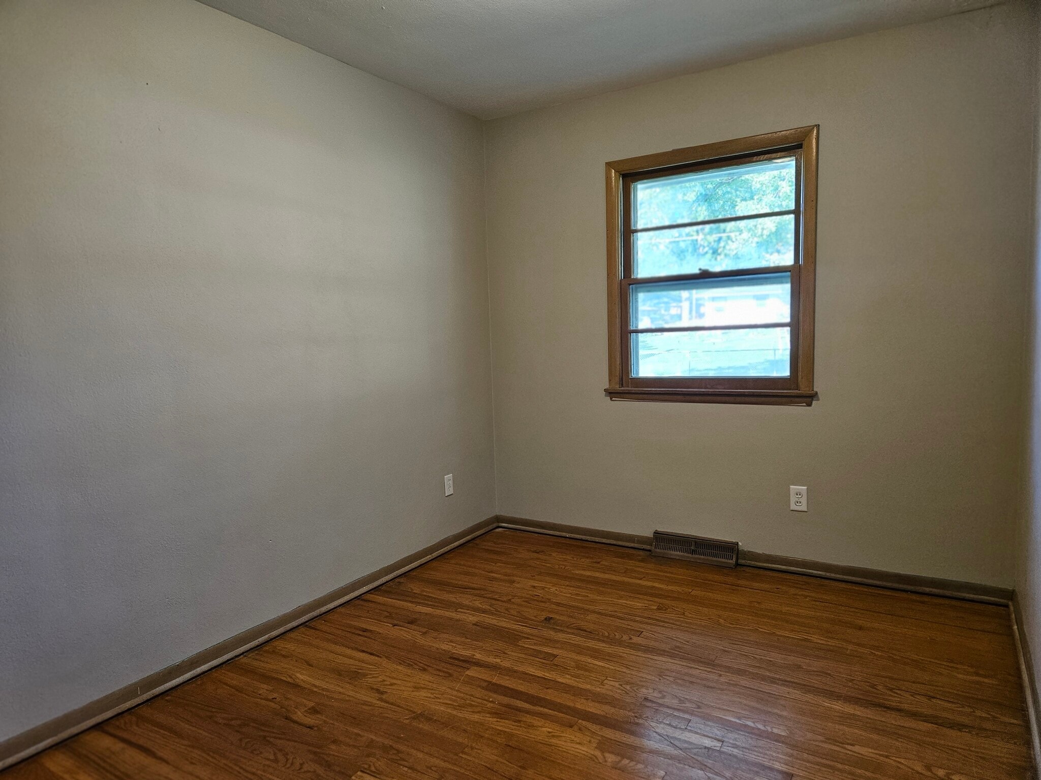 Center erar bedroom - 413 SW Westlawn Dr