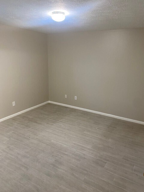 Building Photo - 13543 Ambrose St