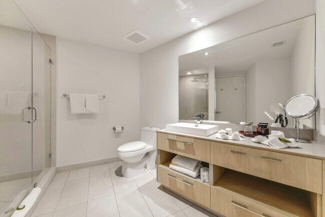 Building Photo - 4111 S Ocean Dr