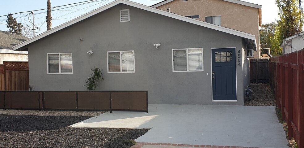 Primary Photo - 4564 W 161st St