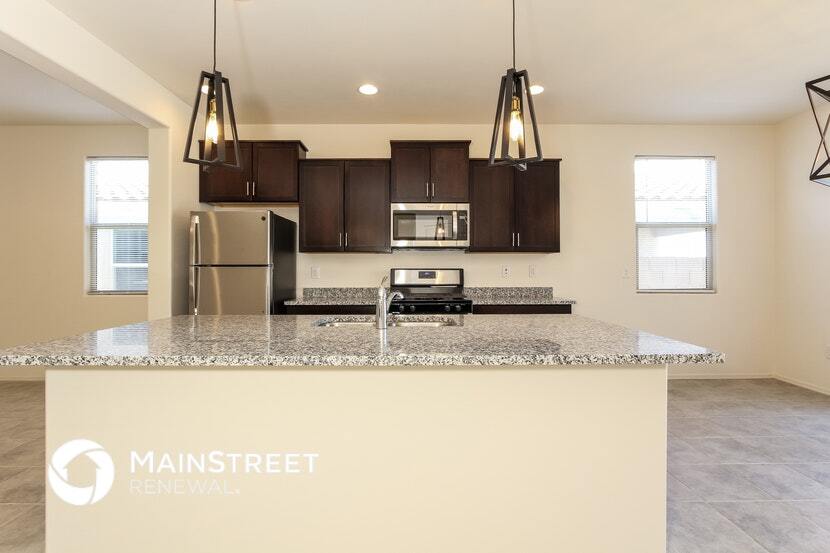 Building Photo - 13995 E Golden Oaks Rd