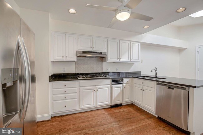 Building Photo - 3925 Ivy Terrace Ct NW