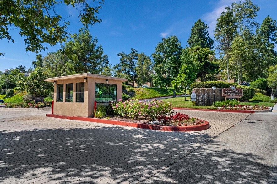 Building Photo - 5700 Baltimore Dr