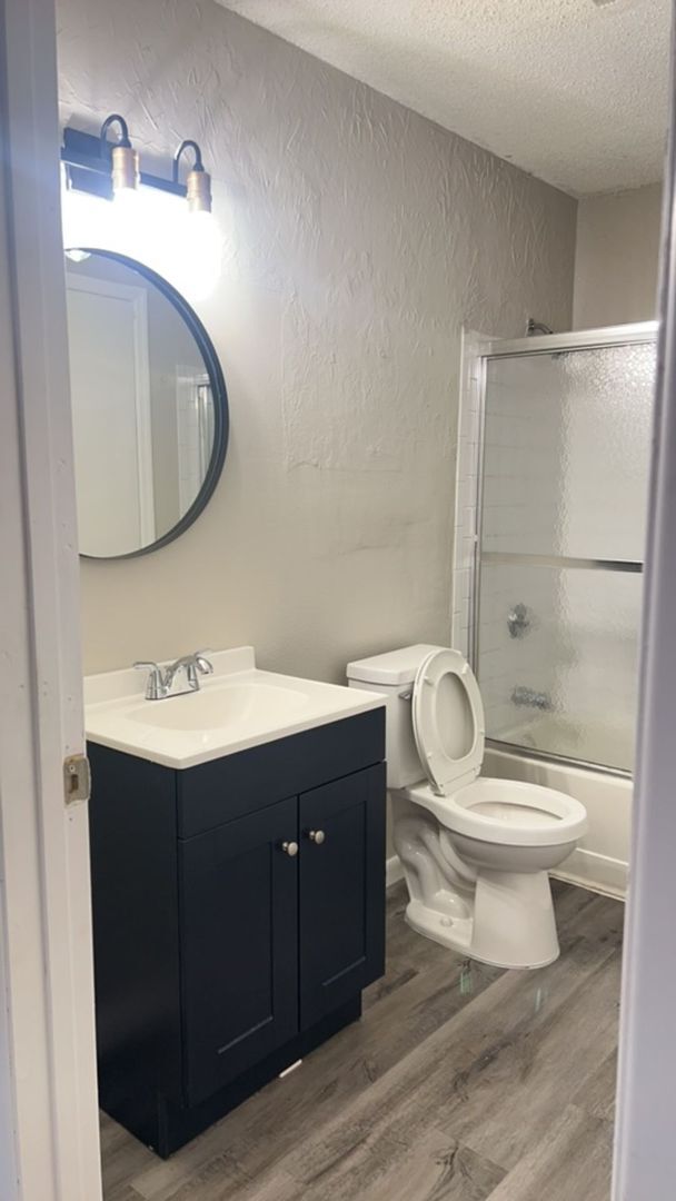 Building Photo - For Rent: 1 Bedroom, 1 Bath in a gated com...