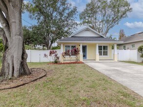 Building Photo - Charming 3-Bedroom, 2-Bathroom Home in South Tampa – Perfect Location!